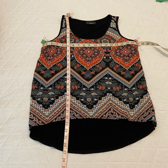 Discreet Sleeveless High Low Hem Aztec/Tribal/Paisley Top Blouse Sz: Medium - Picture 6 of 7